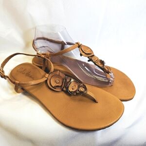 Cole Nike air leather strappy summer sandal elegant feminine chic dressy comfort